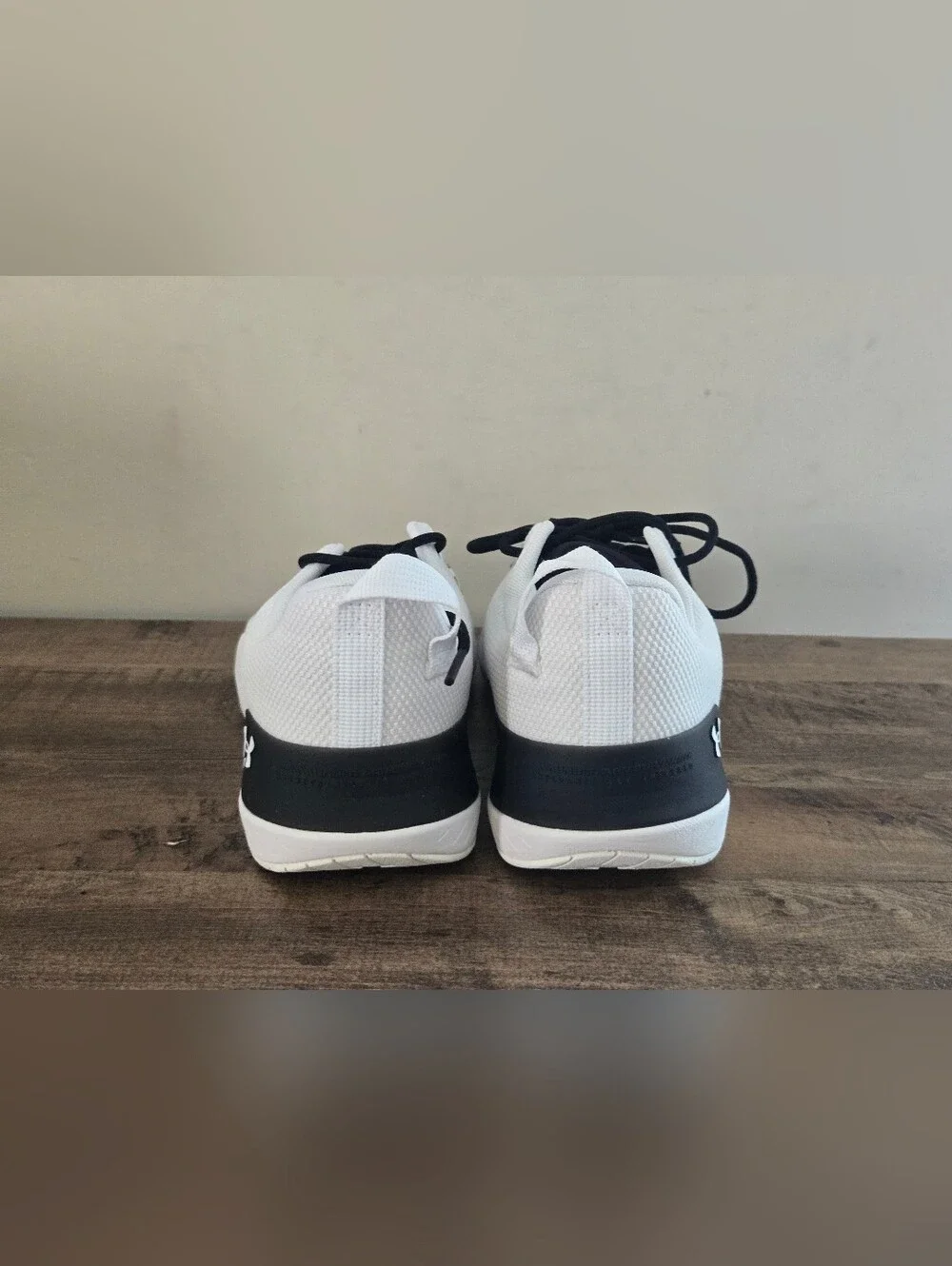 Under Armour Mens TriBase Reign 5 White Shoes (NWT) Size 8